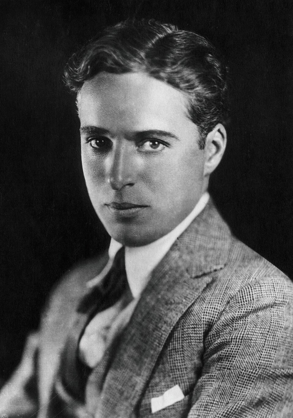 Charlie_Chaplin_portrait_Getty_1739411952.jpg